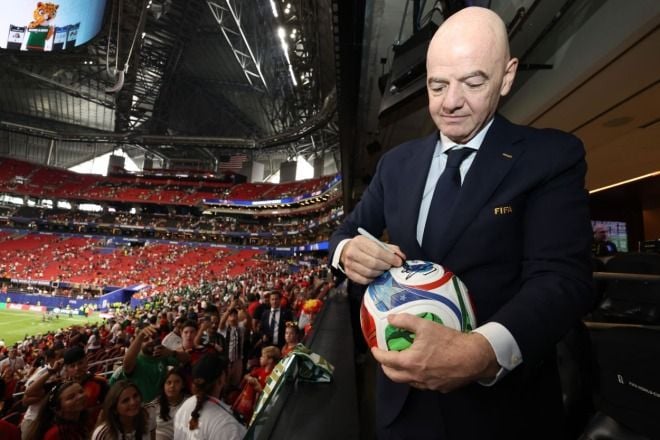 「マジですごいわ」すでに10年前…FIFA会長の“正体”を見抜いていた英レジェンドに称賛の嵐「みんなが気付くずっと前だよ」「先見の明があった」