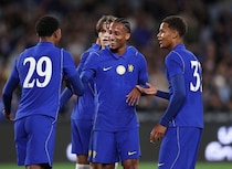 「なんでW杯呼ばれなかったんや」「ほんとに怪物」まさかの“落選”を経験した24歳FW、９分間でハット＆キレキレアシストに驚嘆の声！「えぐいな」「ワールドカップで見たかった」