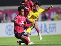 「彼はみんなを驚かせた」来日中のBVB番記者に訊いた18歳“逸材”日本人のリアルな評価！ レジェンド香川真司との比較は「ストーリーが似ているから…」