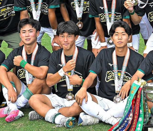 静岡学園の全選手が巻いたテーピング。そこに込められた意味――主将も離脱。幼い頃から共に戦ってきたCBが提案をした【インハイ初優勝の舞台裏】
