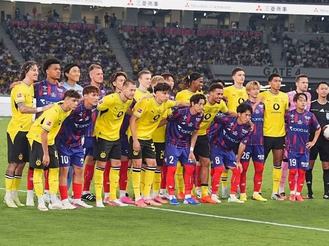 「日本流の旅立ち」ドルトムントが試合後のロッカールームを公開。折り鶴と感謝のメッセージ「素晴らしい」「リスペクト」など反響
