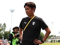 「恩返しをしたい気持ちが強かった」近大附属が“ファミリー”で掴んだ準優勝。寺師監督が母校と歩む「夏の大冒険」の続き【総体】