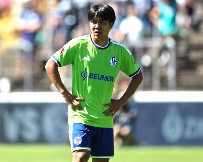 「見た事ないシュートや!」シャルケ田中聡の豪快な一撃! ファン称賛「フィニッシュのパワーと正確さは圧巻」「がんばってるな」