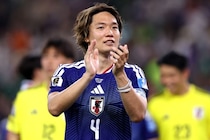 「熱愛発覚からわずか２週間で…」板倉滉＆川口春奈の電撃結婚に韓国メディアも興味津々！「人気美女女優と結ばれた」「9000キロを超える遠距離恋愛」