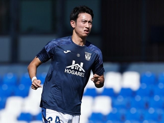 「バルサとレアルコンビ！」中井卓大と安部裕葵の２ショットに脚光！「この２人が揃うなんて期待しかない」J２今治で共闘