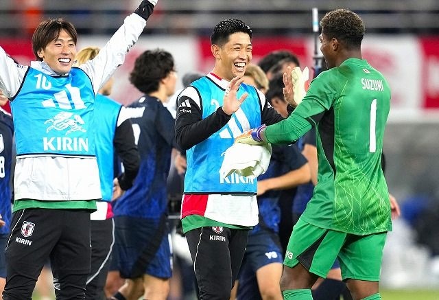 「刺激になる。そこに追いつくところも目指して」日本代表GK早川友基、ビッグクラブ入り近付く鈴木彩艶に言及。もっとも「サインするまで分からない」