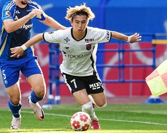 初の欧州挑戦を経て…FC東京が23歳MFの復帰を発表！「どんな状況でも自分にできることを精一杯頑張ります」