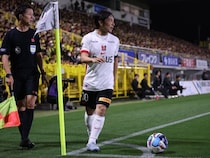 「移籍の動きもファンタジスタ」「ホントに予測不可能」元日本代表“10番”の電撃移籍にSNS騒然！「腐れ縁みたいな感じ」「英雄的な立ち位置なのかな？」