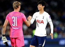 「日本の若き才能は話題沸騰だ」プレミア名門の21歳サムライ戦士、評価急上昇で韓国メディアが驚愕！一方、自国の天才MFは“構想外状態”で恨み節「監督は日本人だけを称賛」