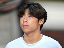 加入翌日のEL予選で即先発！欧州名門の監督が26歳日本人に手応え「デビュー戦で良い場面を見せた。どんな存在になるか片鱗が…」