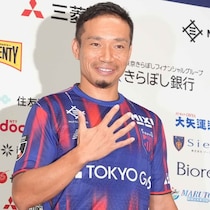 「熱い抱擁を交わしました」長友佑都の現役続行を喜んでくれた盟友とは？「お互いに待っていたと言わんばかり」