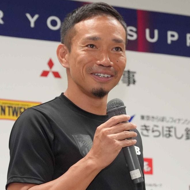 長友佑都を動かした妻・平愛梨の“ひと言”。39歳で現役続行、子どもたちからのプレッシャーも明かす