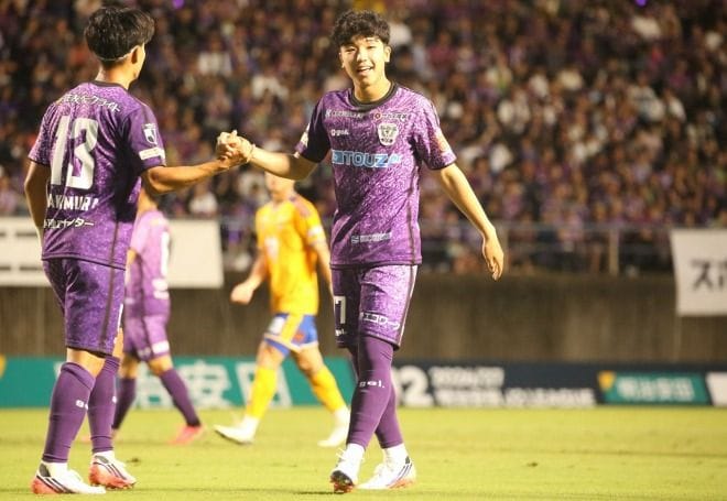 J2開幕戦で藤枝の17歳・北原槙が漂わせたブレイクの予感。槙野智章監督が称賛も…U-17日本代表のエースはなぜ自身の出来に満足していないのか