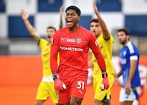 「スケールが大きすぎてびっくり」「３クラブにとってWin-Win」日本代表GK鈴木彩艶、パリSGと合意間近！締結後にユベントスに期限付き移籍へ