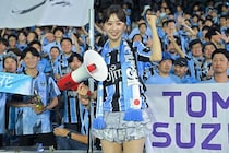 富田鈴花が川崎の始球式に登場!!兄直伝のシュートを決め「フロンターレの試合もたくさん見に行きたい」