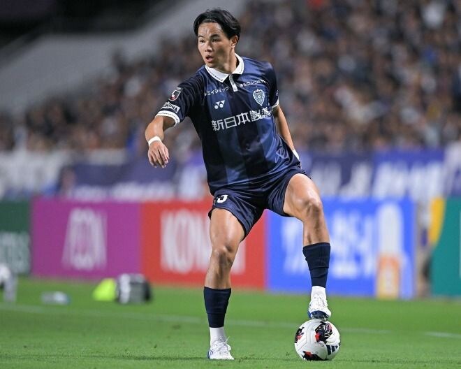 「これは流石にえぐいよ…」福岡24歳DFの“J１初ゴール”はゴラッソ！ 狙いすました一撃にファン喝采「もうFW登録でエエやろ」「痺れるね」