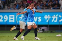 横浜FCがJ２開幕２連勝！ 磐田との国立対戦は退場者を出すも、10人で逃げ切り３－１勝利！