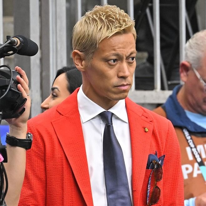 「犯罪者のように扱われる」「よくこんな失礼なこと言えるな」本田圭佑の“レフェリー発言”が物議「報酬や社会的地位が低すぎる」