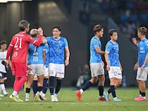 数的不利で残り約20分。システム“二度”変更の舞台裏。指揮官に訊いた横浜FCのベンチワーク「意見をしっかり取り入れ、全員で戦っている」