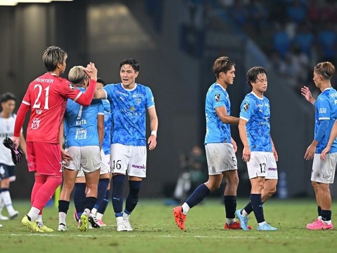 数的不利で残り約20分。システム“二度”変更の舞台裏。指揮官に訊いた横浜FCのベンチワーク「意見をしっかり取り入れ、全員で戦っている」