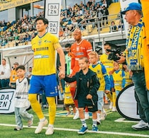 「彼がどれほど重要か分かる」「素晴らしい」劇的決勝弾の35歳キャプテン谷口彰悟にSTVV指揮官が感嘆！夢のEL参戦へ前進