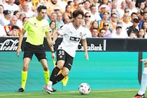 「キレッキレやん！」「明らかに上手い」スペインデビューの19歳サムライ戦士、好プレー連発に賛辞相次ぐ「ダビド・シルバ感がある」「余裕で活躍できてるな」