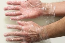 使い捨て手袋は一度外したら終わり？　自衛隊が紹介した方法に約2000人が「これはいい！」と感心