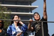 大谷翔平が同僚夫妻、真美子夫人と揃ってパシャリ！　「美しさが際立つ！」