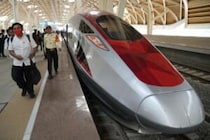 インドネシア高速鉄道、「時限爆弾」化の恐れ　24年390億円、25年上半期150億円赤字