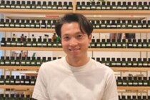 フランスで掴んだ調香師の夢　元サッカー少年が目指す「時代を超える香り」