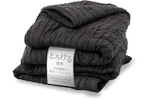 軽くて温かい毛布はある？　GOKUMINの「もちもちケット」なら「ちょうどいい！」