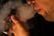 電子タバコ禁止が裏目に　メキシコで麻薬カルテルが市場を支配