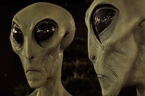 宇宙人は人類をどう見るのか　UFO論争再燃、問われる「人類の姿」