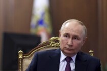 ロシアで抗議の動き　インフルエンサーもプーチン批判、支持率低下