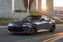 「ついに完成形」新型Z NISMOを米メディア絶賛　MT追加だけではない進化とは