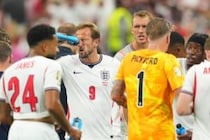 批判されるW杯の給水タイム、効果はあるのか　専門家「3分では不十分」
