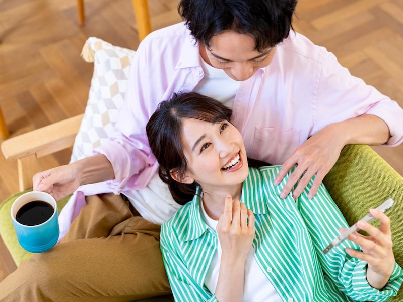 愛情が深まってきた証拠。男性がベタ惚れした女性に出す「本命サイン」