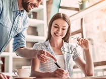 ダントツで男性から人気集中。職場でモテる女性の「共通点」