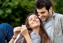 だいしゅき～♡男が【本命女性にだけ】見せる態度４つ