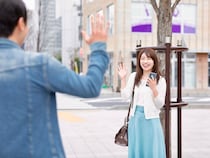 “別れ際”はごまかせない。男性が本命女性にだけ見せる「愛情行動」