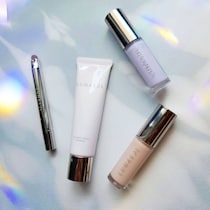 ノイズを消して光をまとう。大人っぽい“透明美肌”に導く【ルナソル】新作ベースメイク