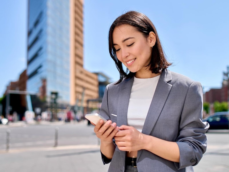 返信が早く返ってくる！男性が思わず“即レス”したくなるLINEの送り方