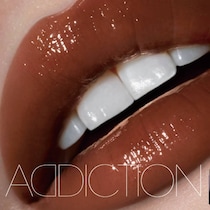 唇の縦ジワを一掃！圧倒的ツヤと高発色を叶える【ADDICTION】革命的新リップ