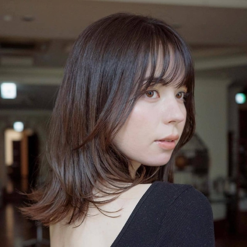 ボブとミディアムの中間の絶妙レングスが決め手。小顔×若見えを狙う【最旬きれいめヘア】