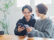 あの仕草、もしかして本気…？男性が本命女性だけに見せる「決定的サイン」