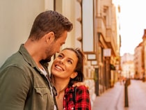 「大好き」と言われているのと同じ。本命の女性ができた男性の定番行動