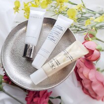 【マルジェラ新作も】乾燥知らずの唇に！大人が選ぶ“うるおい続く”名品リップケア３選