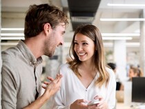 その一言は脈アリ？男性の「モテるでしょ？」に潜む本心