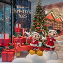 キュートなミッキー＆フレンズも要注目。今年も【ディズニーストア】はクリスマス限定アイテム盛りだくさん