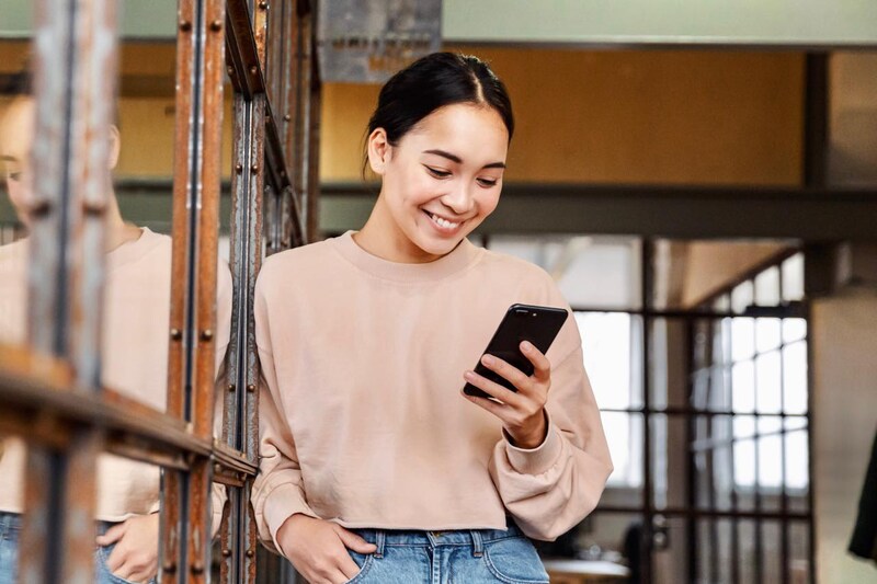 そっけない返信の裏に“本音あり”。好き避け男子を攻略する「LINEテク」